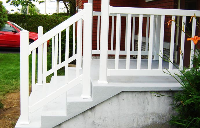 Rampe d'escalier aluminium PVC sherbrooke